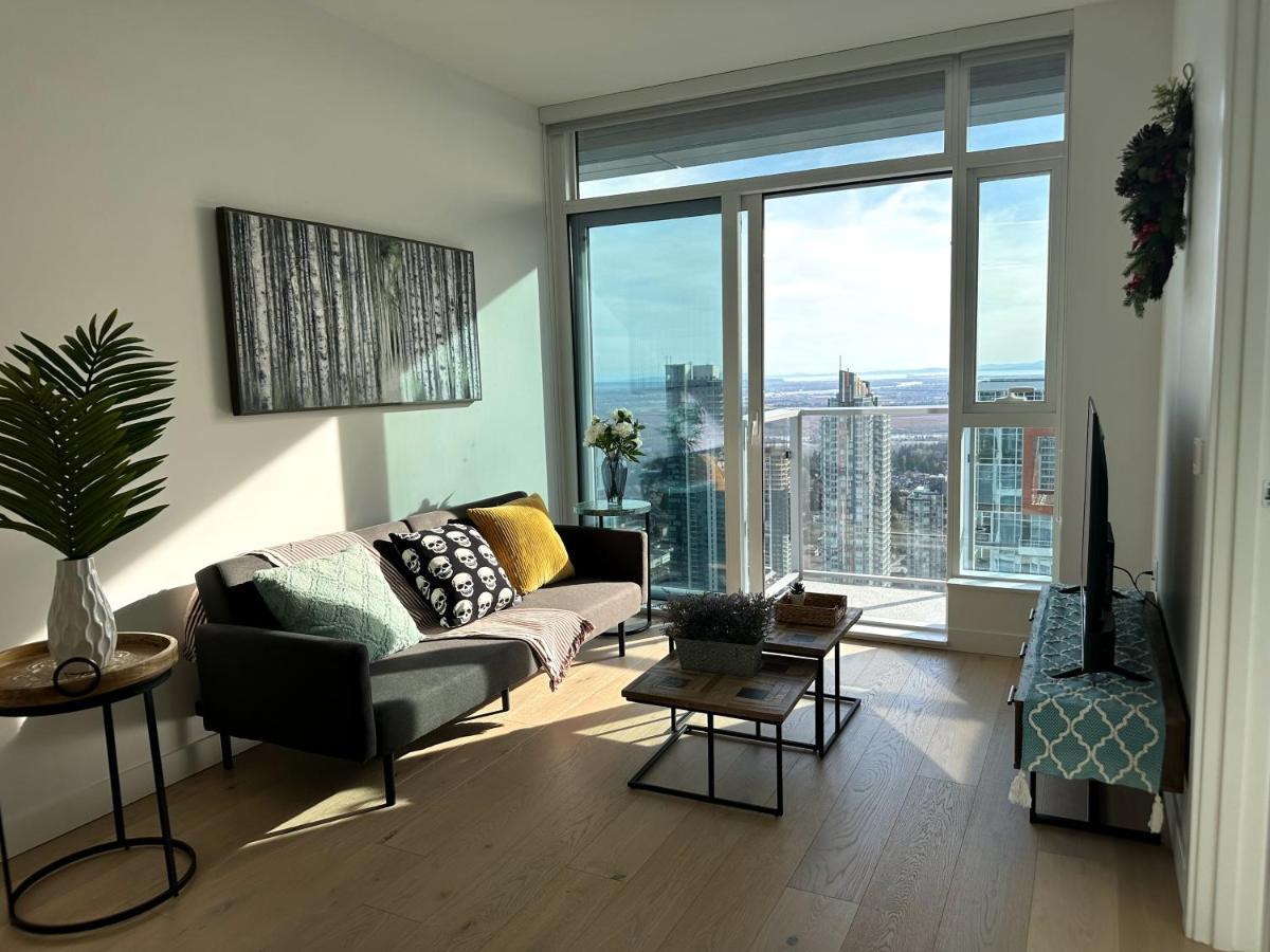 Metro Central Incredible Stylish & Cozy Burnaby Buitenkant foto