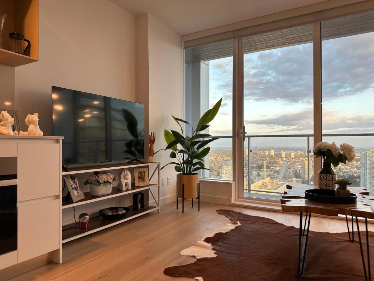 Metro Central Incredible Stylish & Cozy Burnaby Buitenkant foto