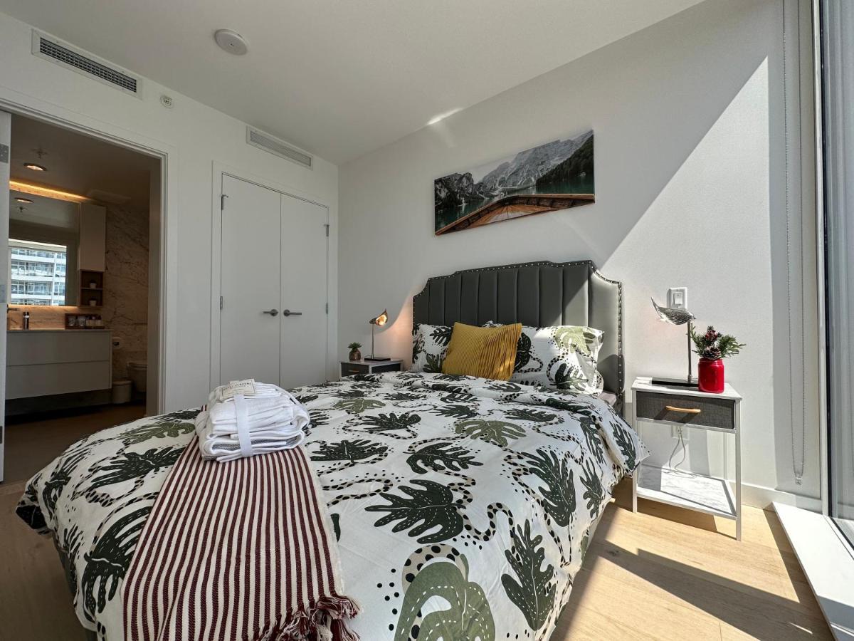 Metro Central Incredible Stylish & Cozy Burnaby Buitenkant foto
