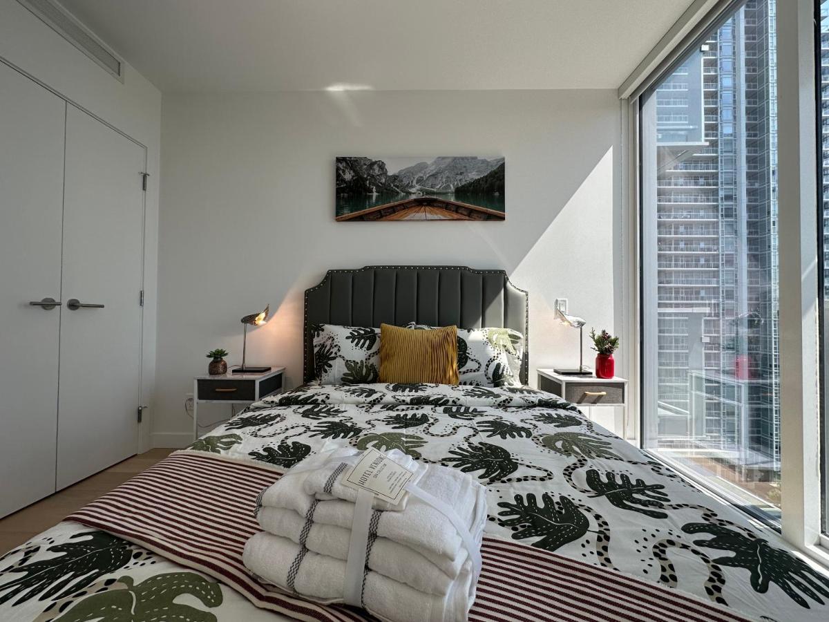 Metro Central Incredible Stylish & Cozy Burnaby Buitenkant foto