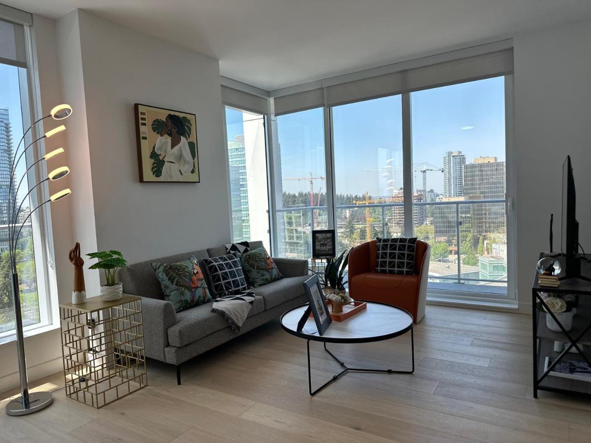 Metro Central Incredible Stylish & Cozy Burnaby Buitenkant foto