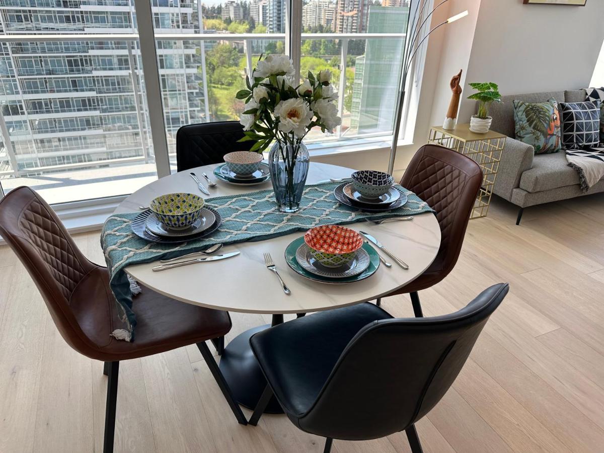 Metro Central Incredible Stylish & Cozy Burnaby Buitenkant foto